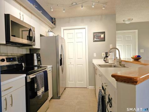 14 Forest Glen Circle Middletown CT 06457