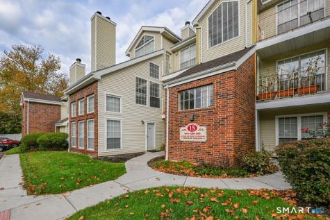 296 Carriage Crossing Lane Middletown CT 06457