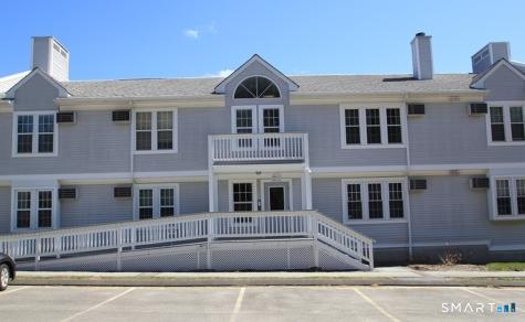 82 Longview Street Waterford CT 06385