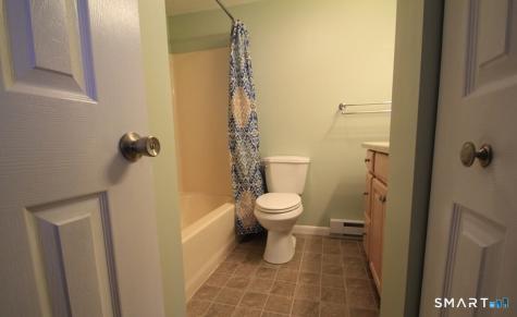 82 Longview Street Waterford CT 06385