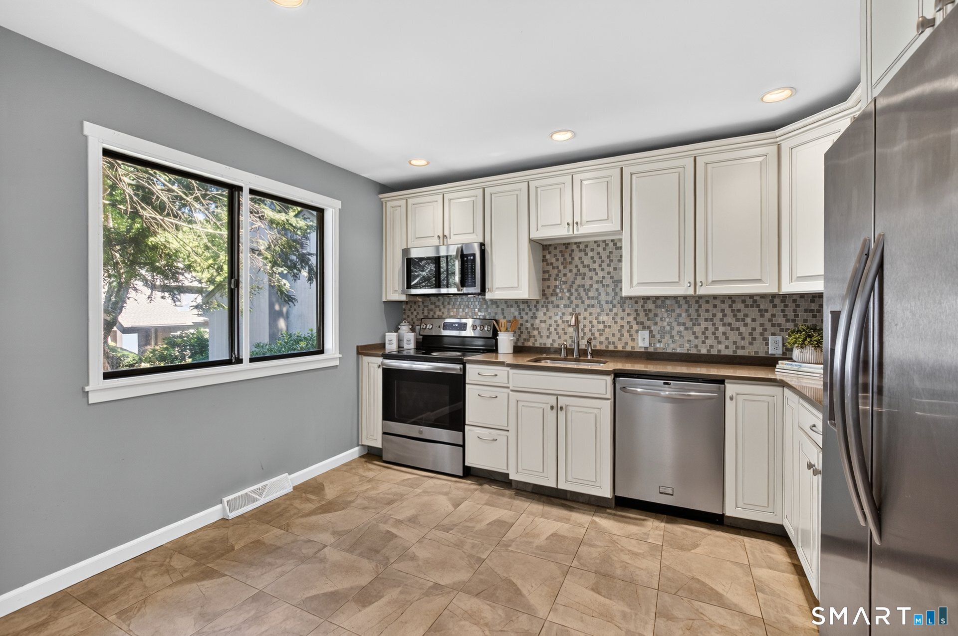 44 Byron Drive Avon CT 06001