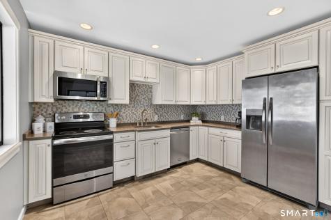 44 Byron Drive Avon CT 06001