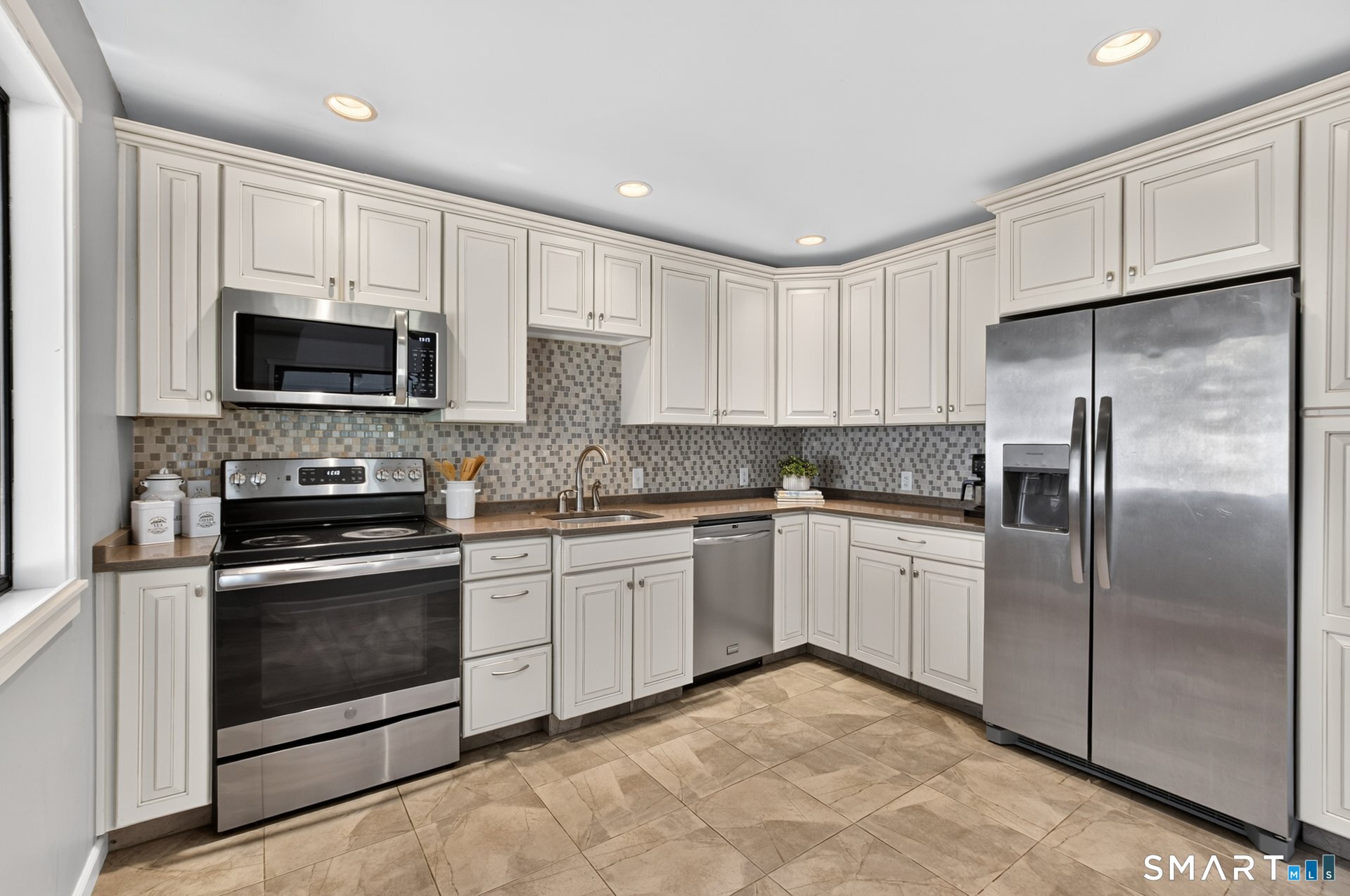 44 Byron Drive Avon CT 06001
