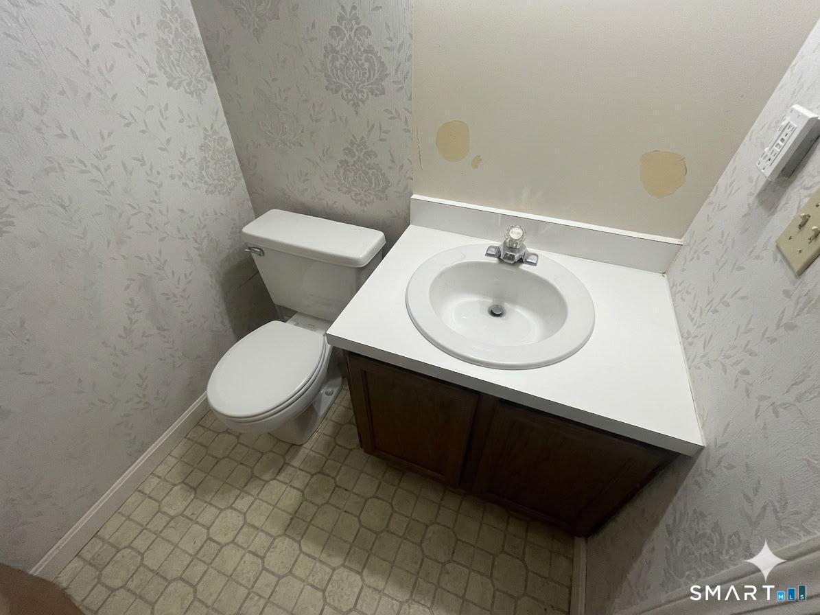 11 Riverview Drive East Windsor CT 06088