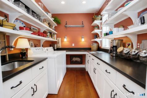6 Ronan Way Simsbury CT 06070