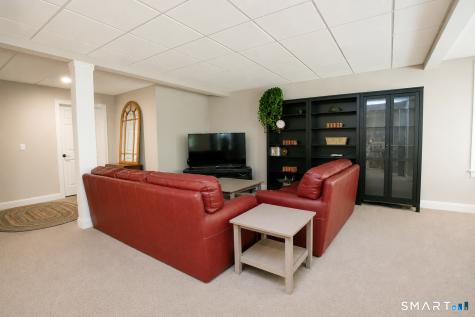 6 Ronan Way Simsbury CT 06070
