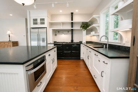 6 Ronan Way Simsbury CT 06070