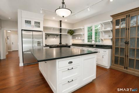 6 Ronan Way Simsbury CT 06070
