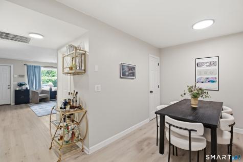 305 Mariners Walk Milford CT 06460