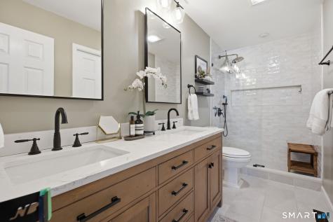 305 Mariners Walk Milford CT 06460