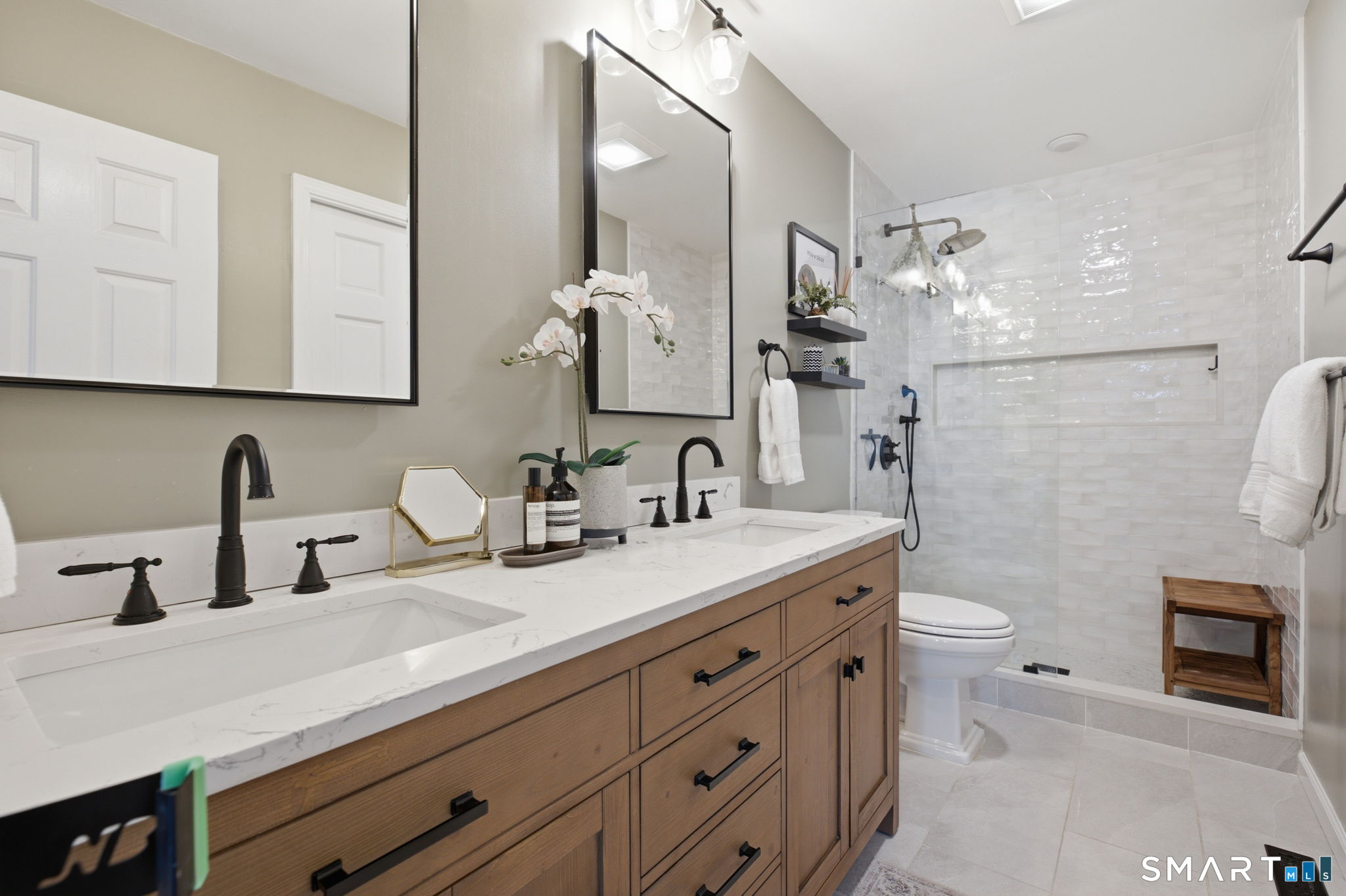 305 Mariners Walk Milford CT 06460