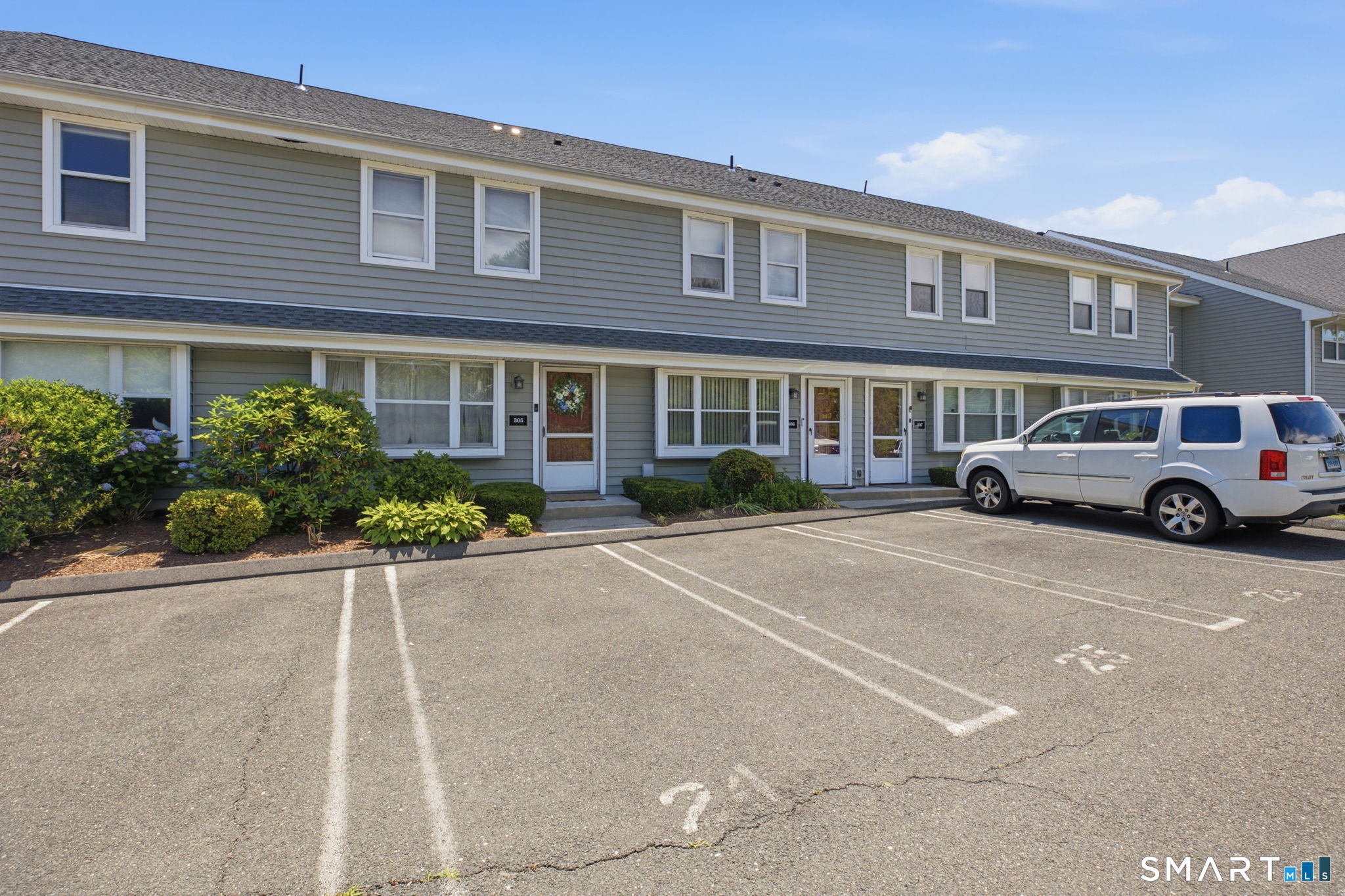 305 Mariners Walk Milford CT 06460
