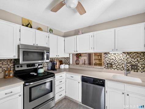 62 Cedar Knolls Drive Branford CT 06405
