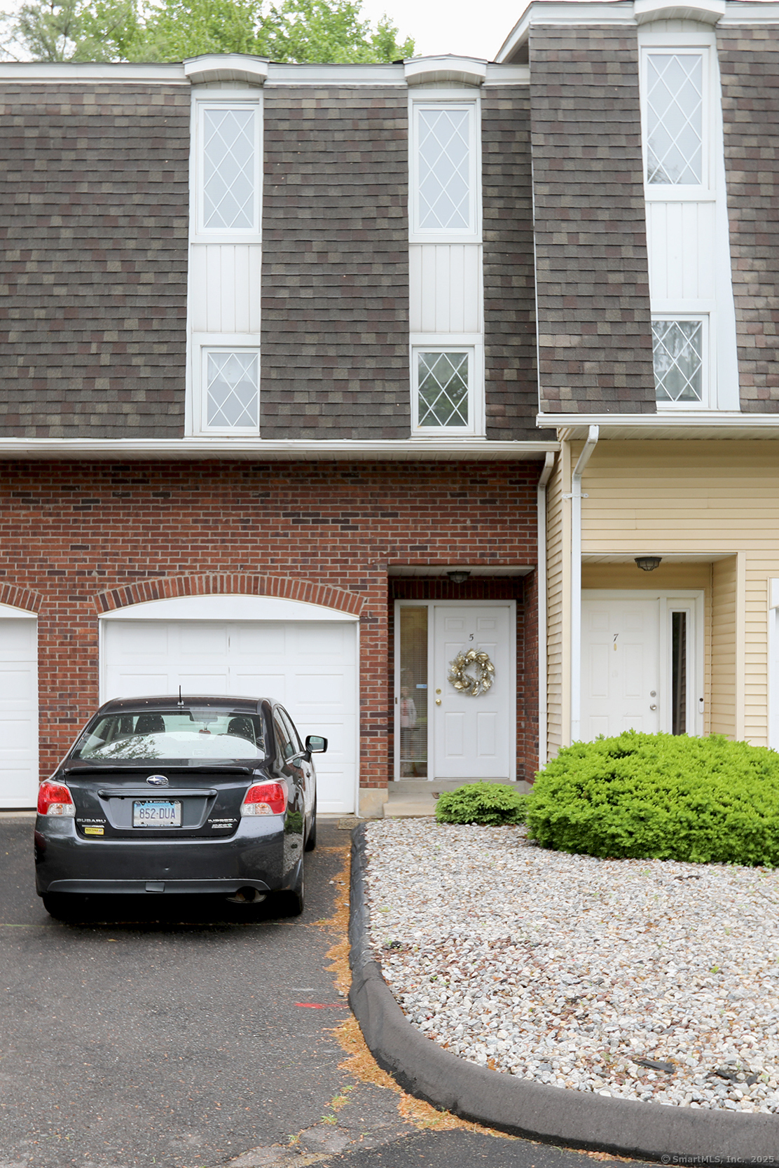5 Northbrook Court East Hartford CT 06117