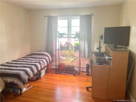 55 Oak Ridge Drive New Haven CT 06513