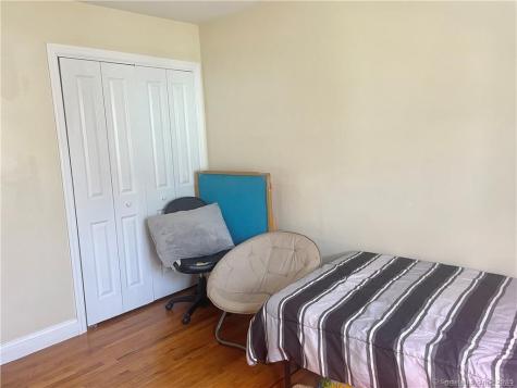 55 Oak Ridge Drive New Haven CT 06513