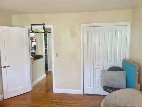 55 Oak Ridge Drive New Haven CT 06513