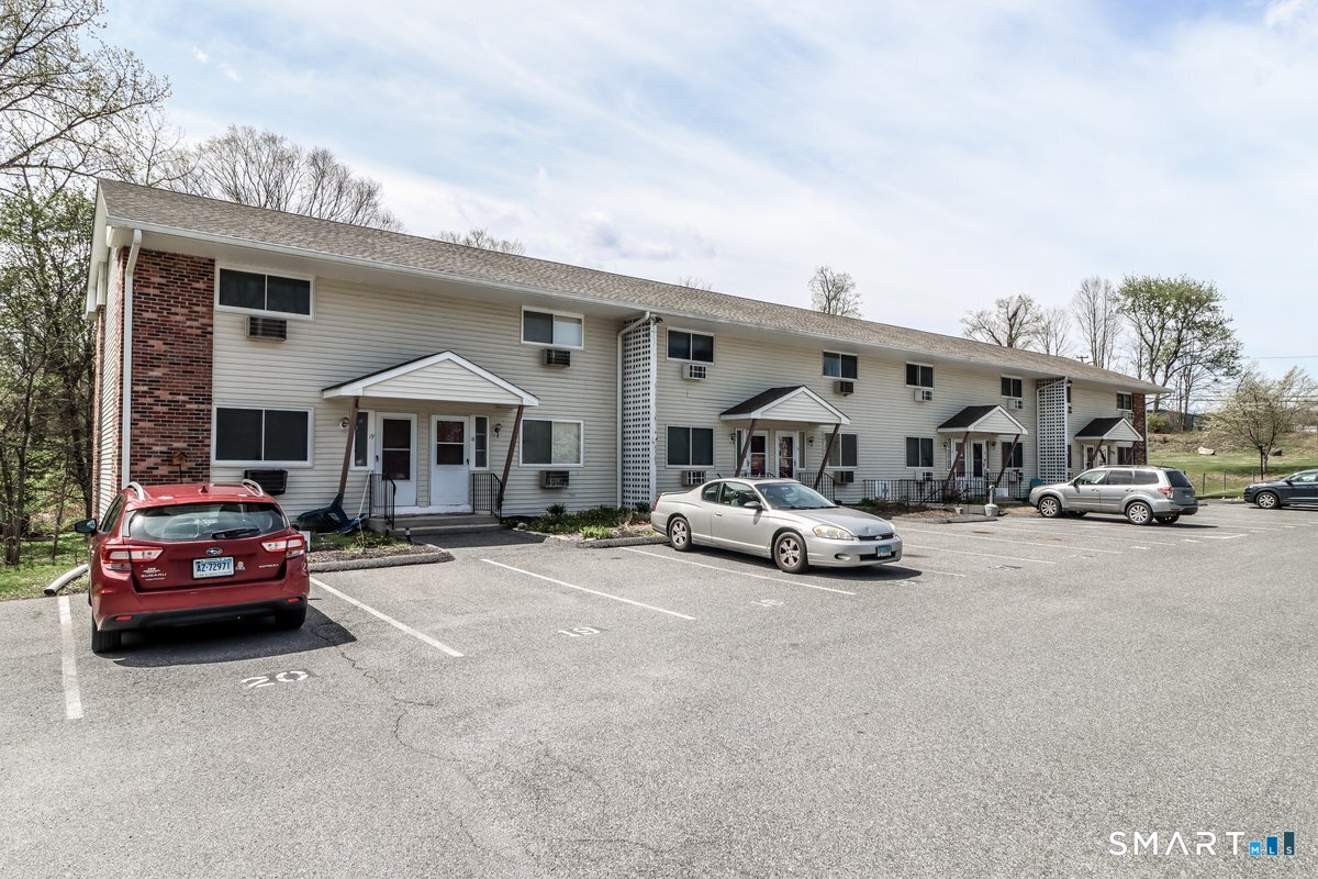 21 Harry Brook Village New Milford CT 06776