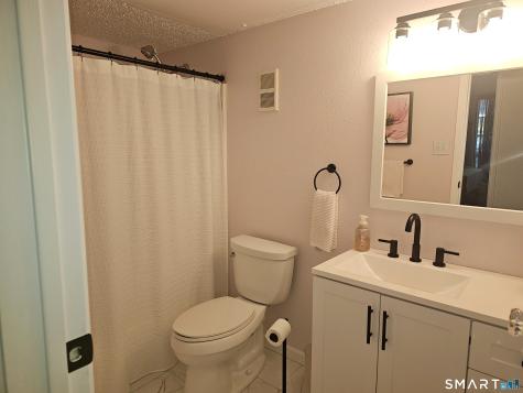 15 Crown Knoll Court Groton CT 06340