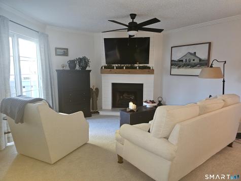 15 Crown Knoll Court Groton CT 06340