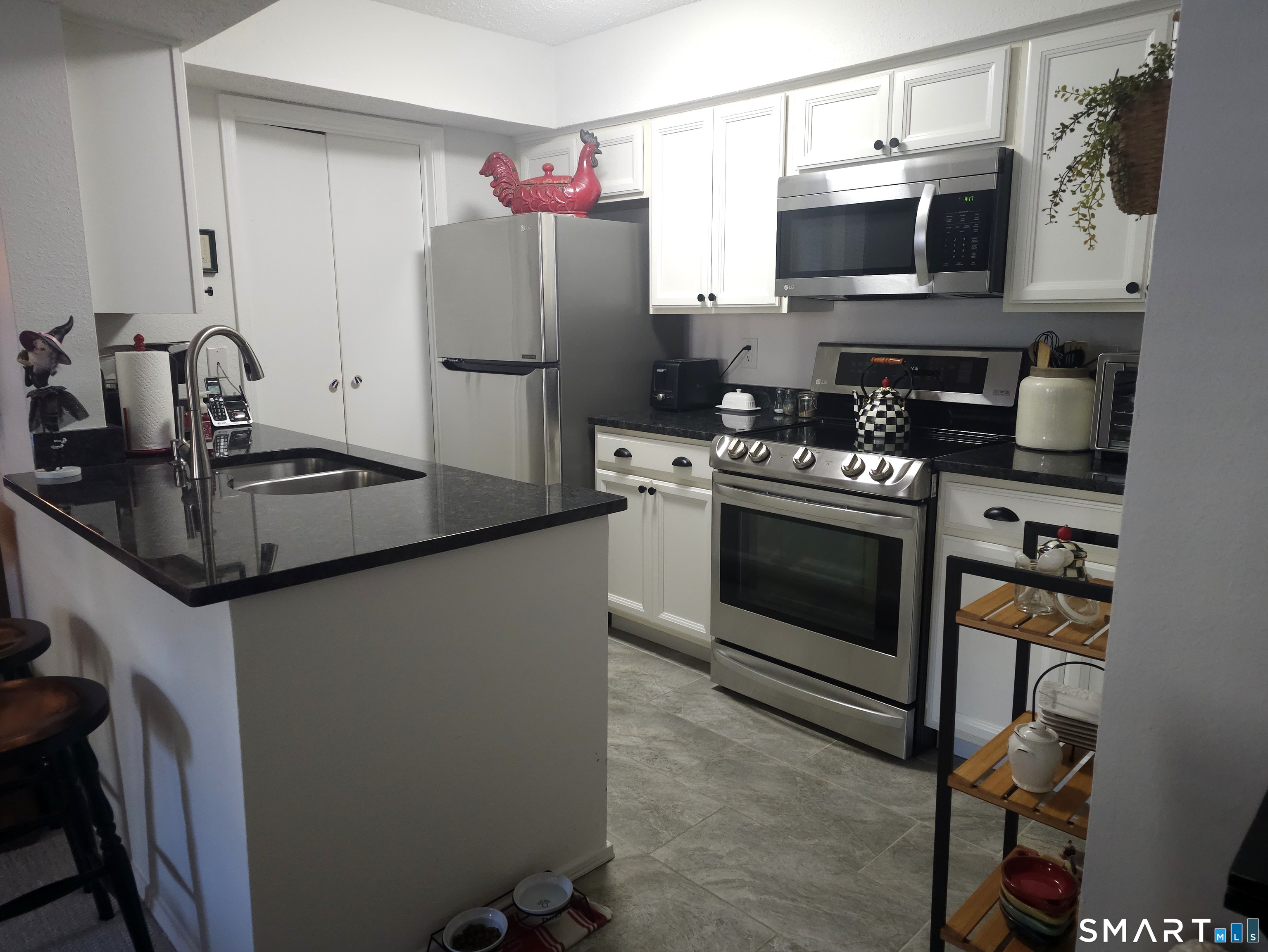 15 Crown Knoll Court Groton CT 06340