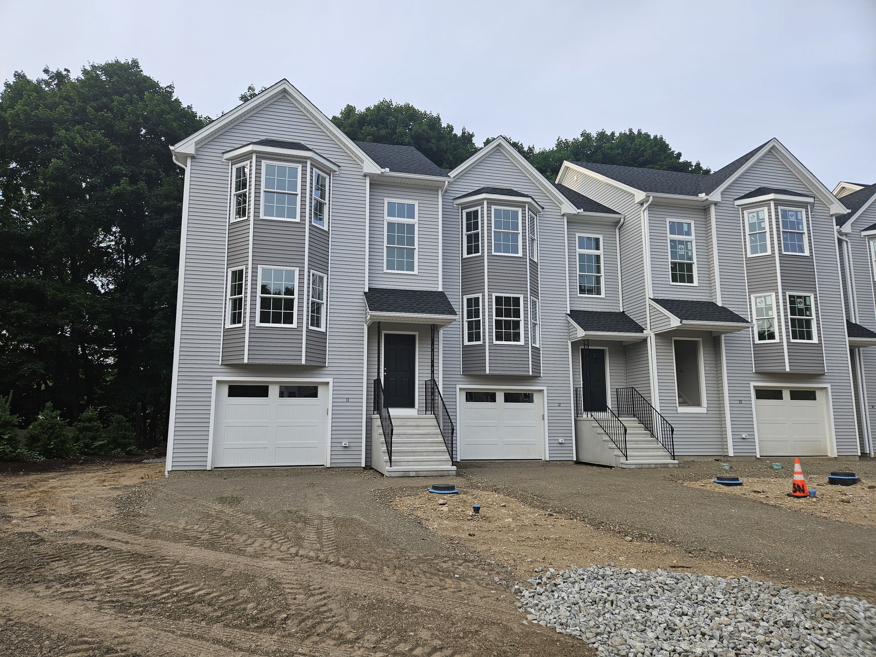 15 Summer Brook Way Seymour CT 06483