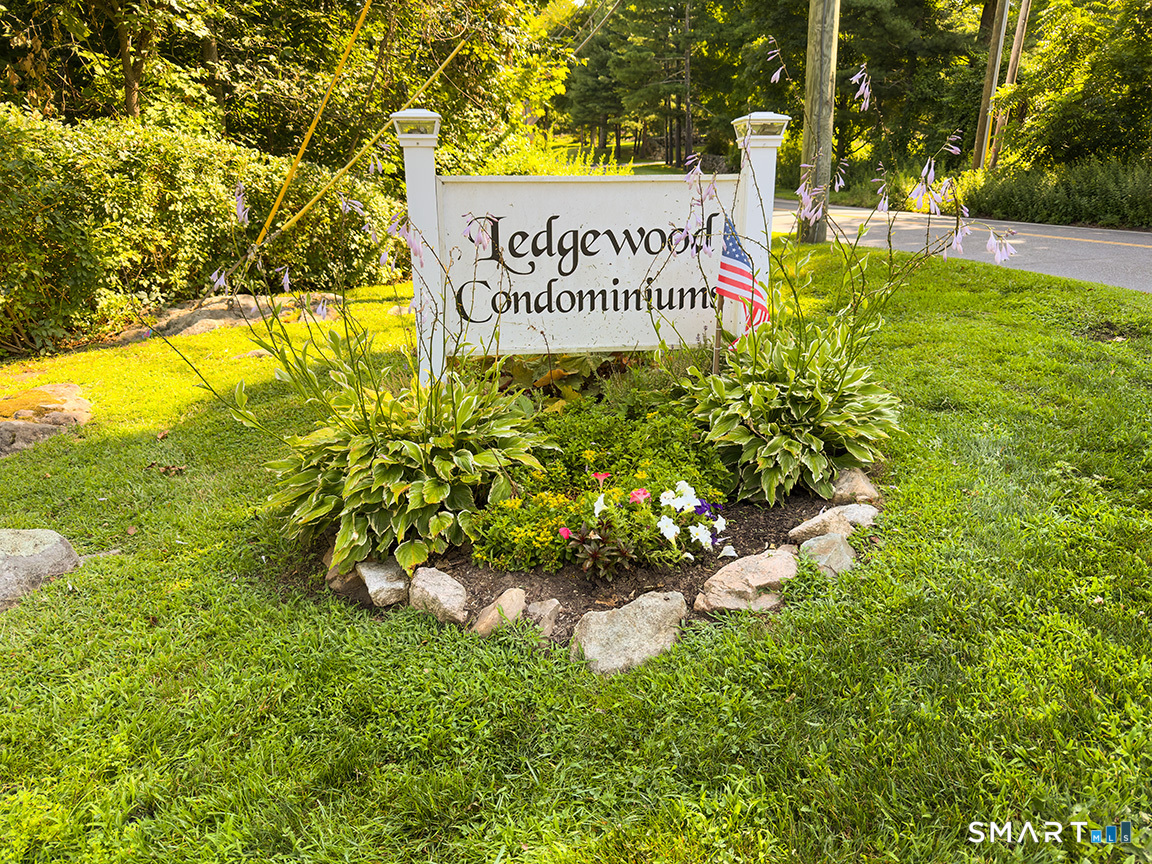 13 Douglas Drive Brookfield CT 06804