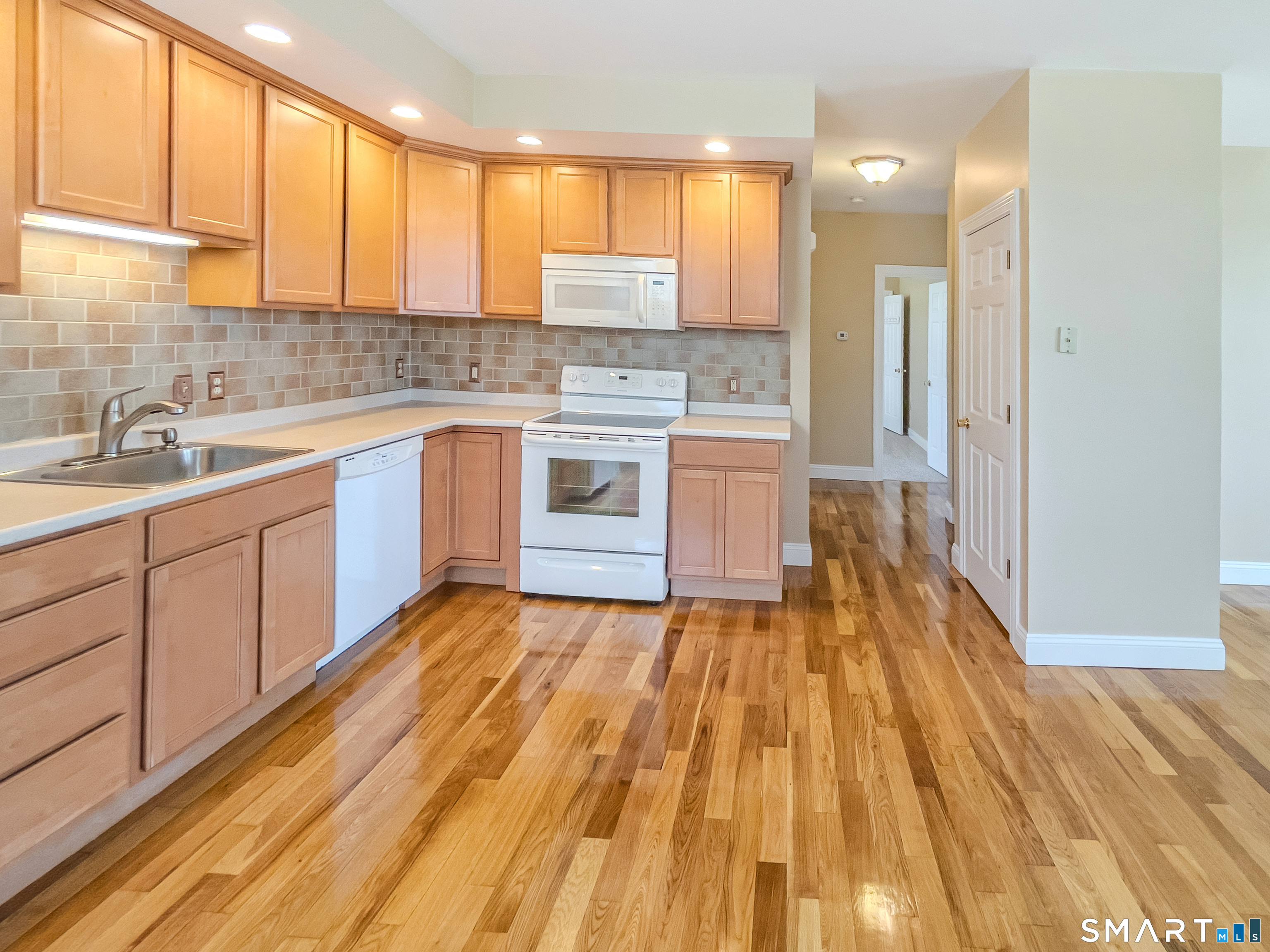 4 Harbor View Lane Norwich CT 06360