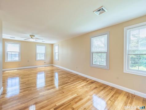 4 Harbor View Lane Norwich CT 06360