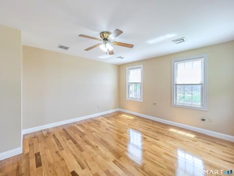 4 Harbor View Lane Norwich CT 06360