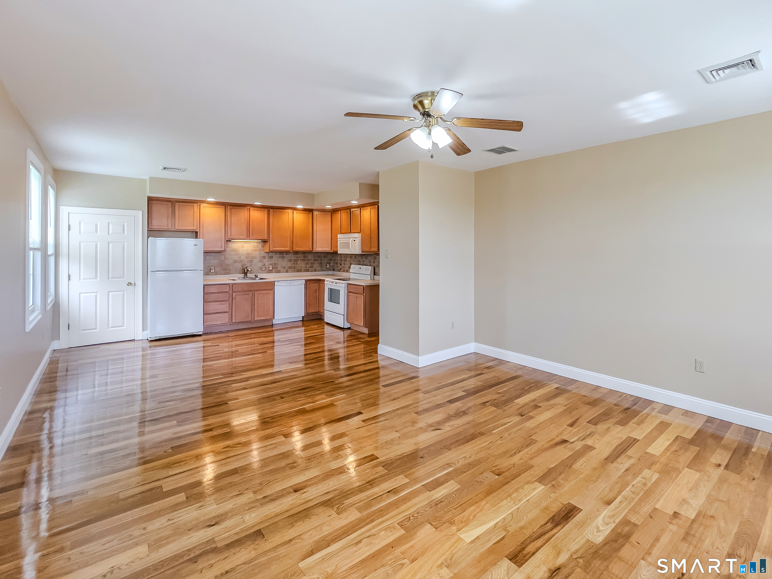 4 Harbor View Lane Norwich CT 06360