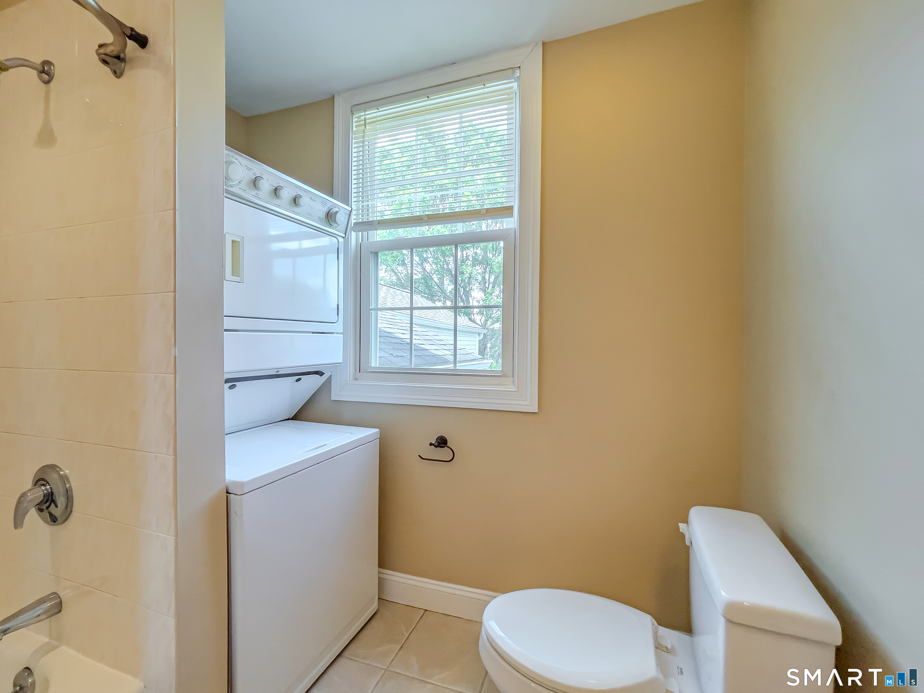 4 Harbor View Lane Norwich CT 06360