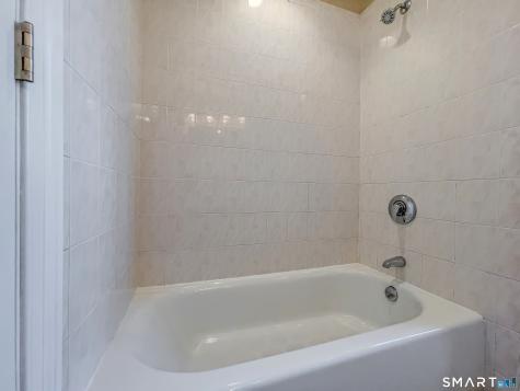 4 Harbor View Lane Norwich CT 06360