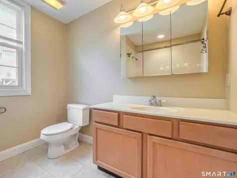 4 Harbor View Lane Norwich CT 06360