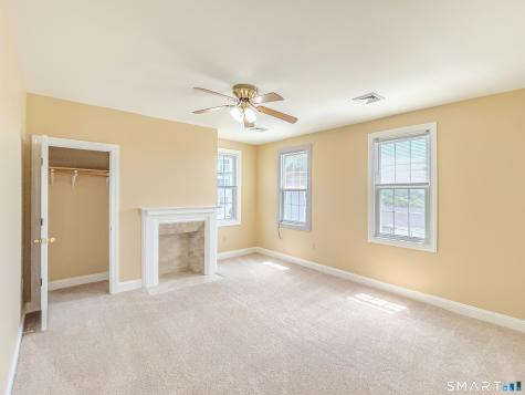 4 Harbor View Lane Norwich CT 06360