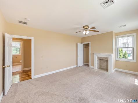 4 Harbor View Lane Norwich CT 06360