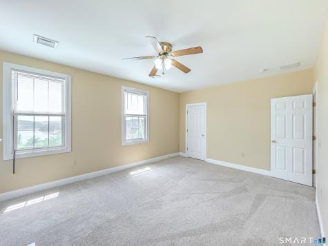 4 Harbor View Lane Norwich CT 06360