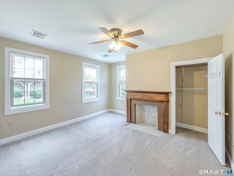 4 Harbor View Lane Norwich CT 06360