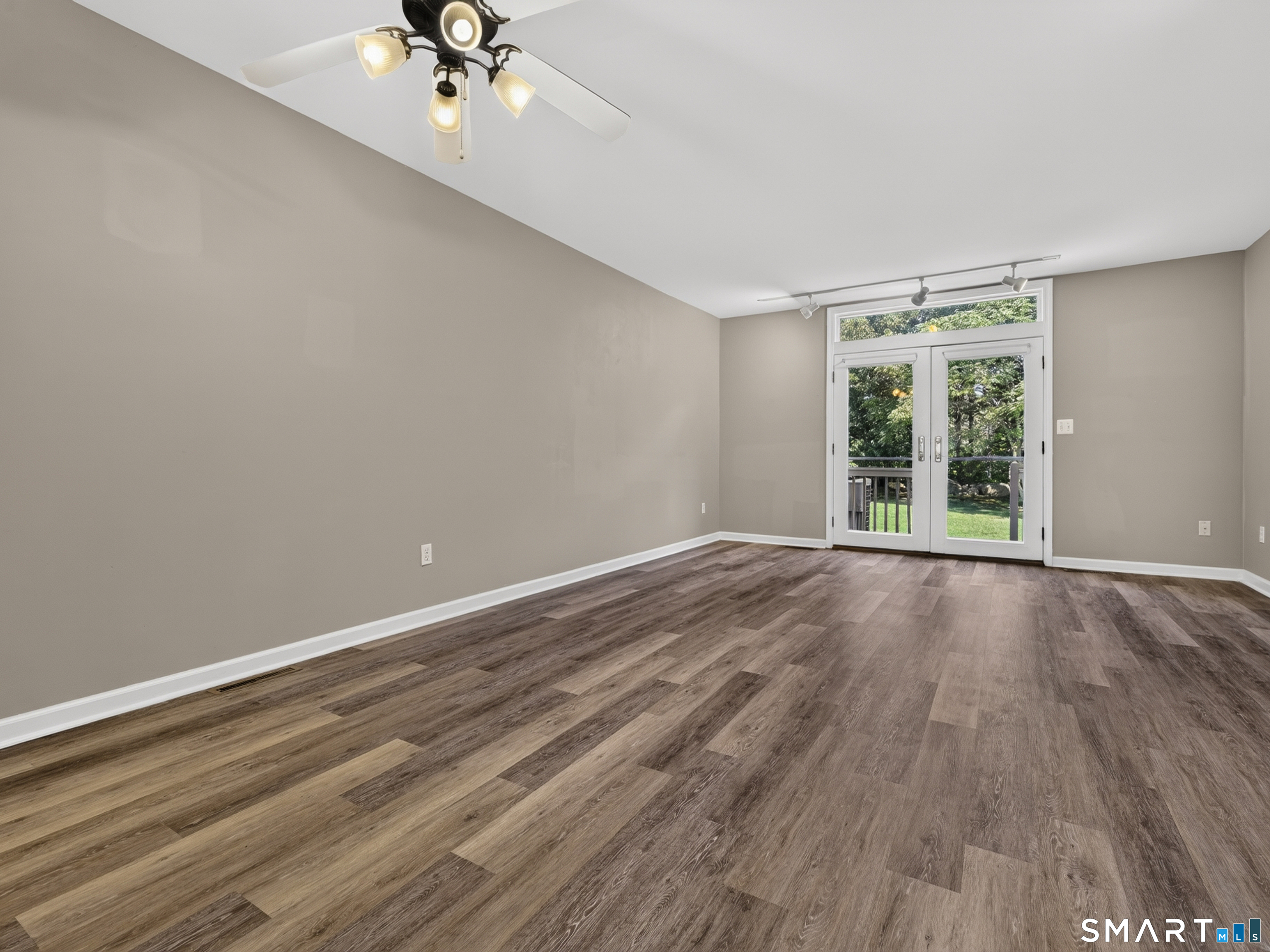 73 Cobblestone Drive Groton CT 06340