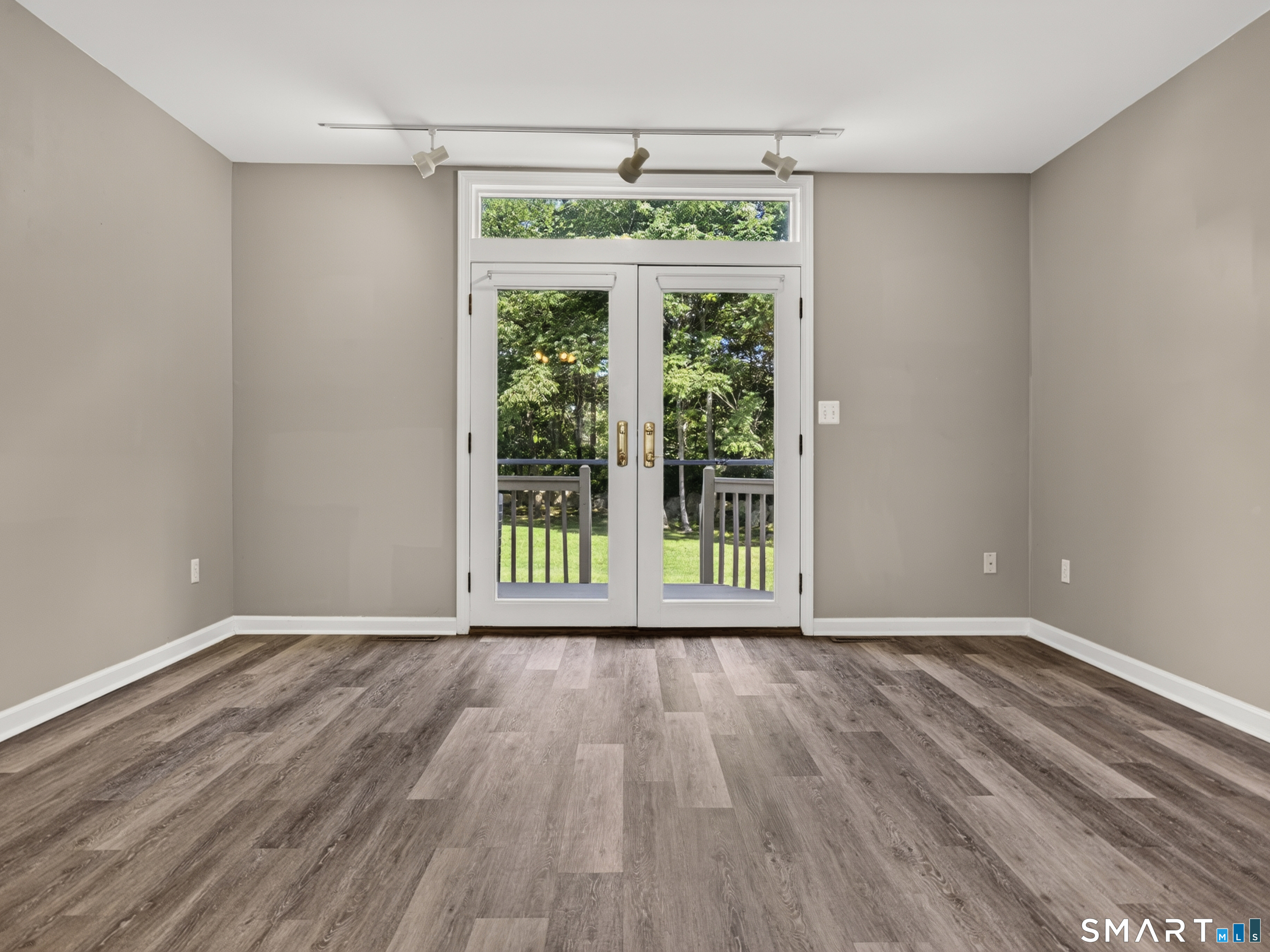 73 Cobblestone Drive Groton CT 06340