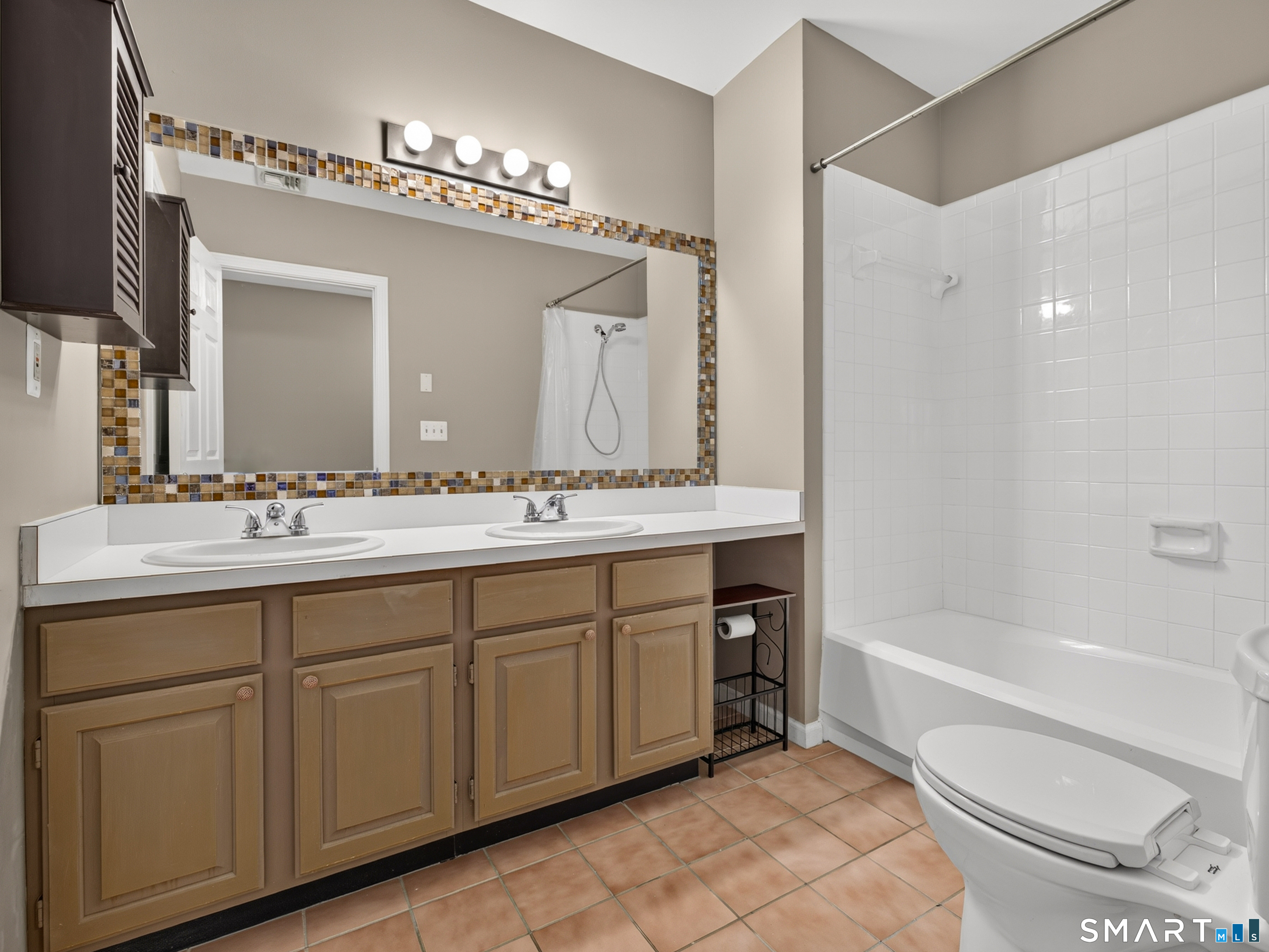 73 Cobblestone Drive Groton CT 06340