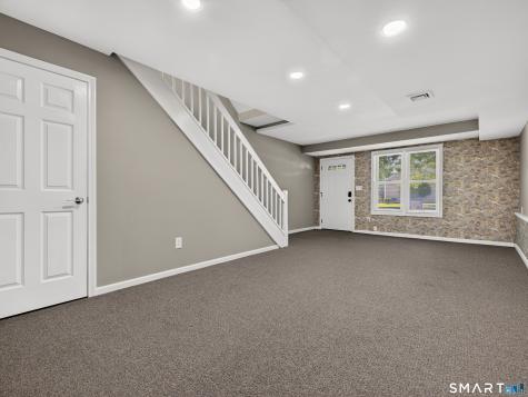 73 Cobblestone Drive Groton CT 06340