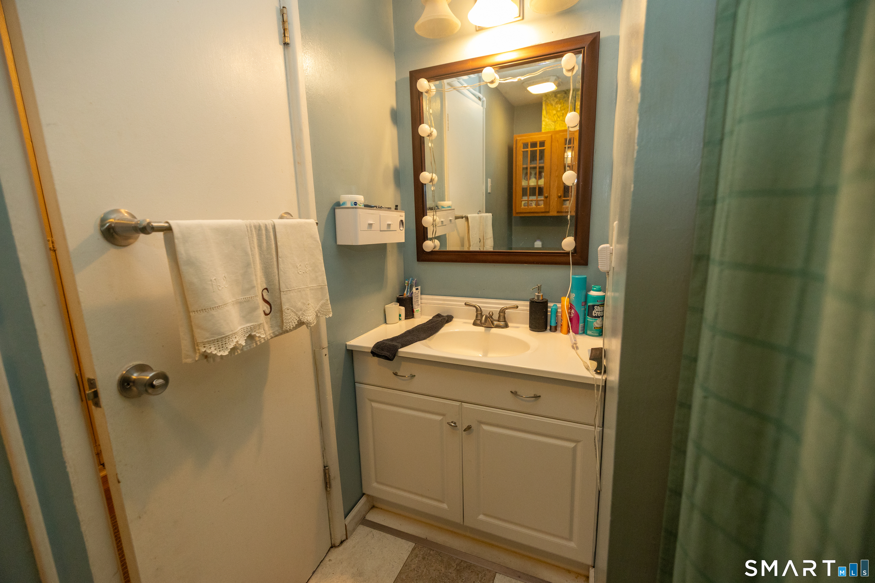 281 Burgundy Hill Lane Middletown CT 06457