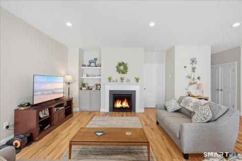 14 Essex Glen Drive Essex CT 06426