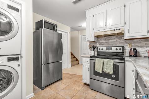 462 Glendale Avenue Bridgeport CT 06606