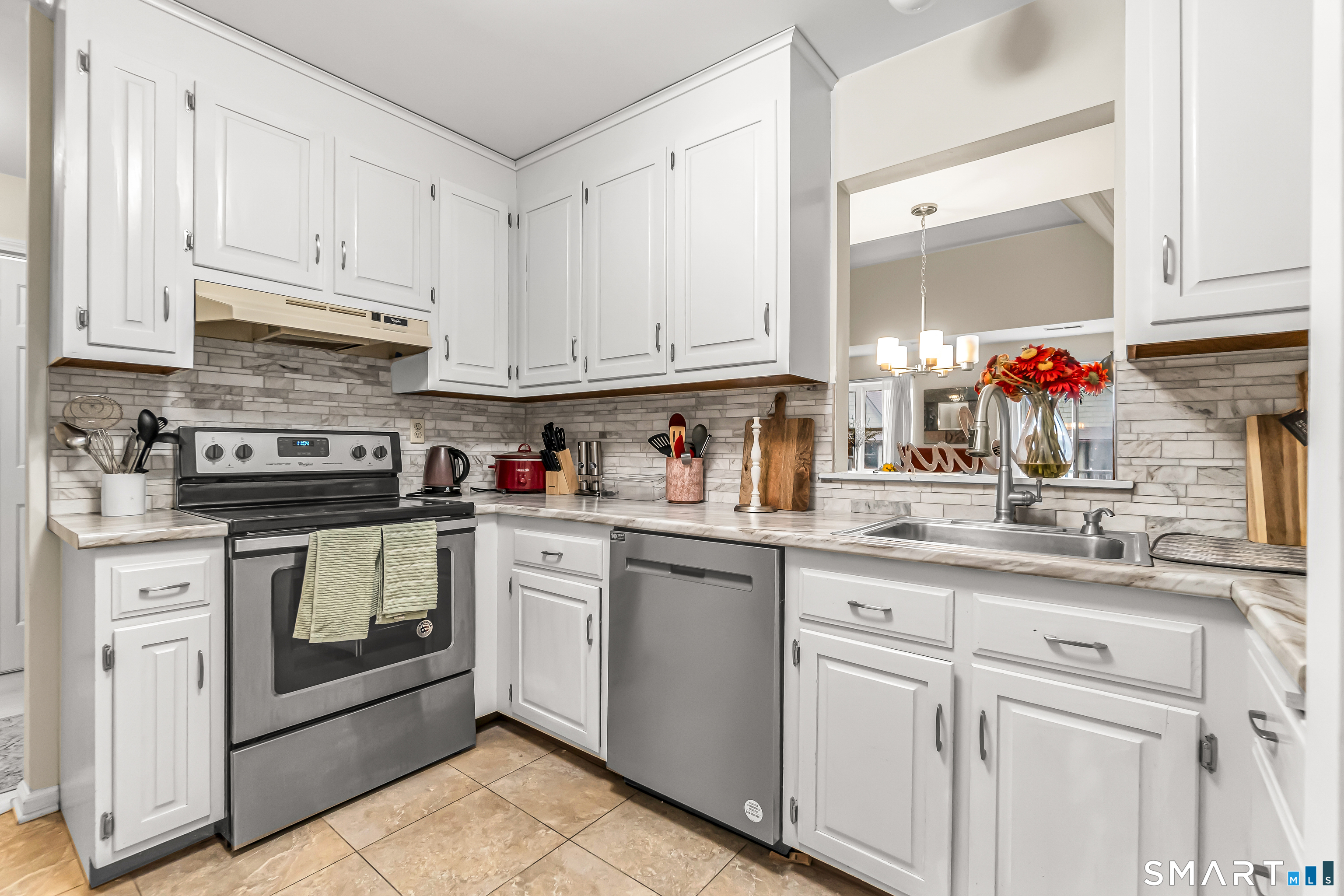 462 Glendale Avenue Bridgeport CT 06606