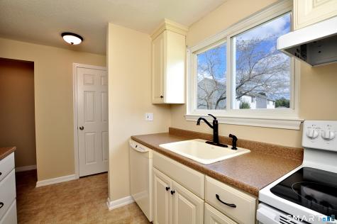 16 Seymour Road East Granby CT 06026