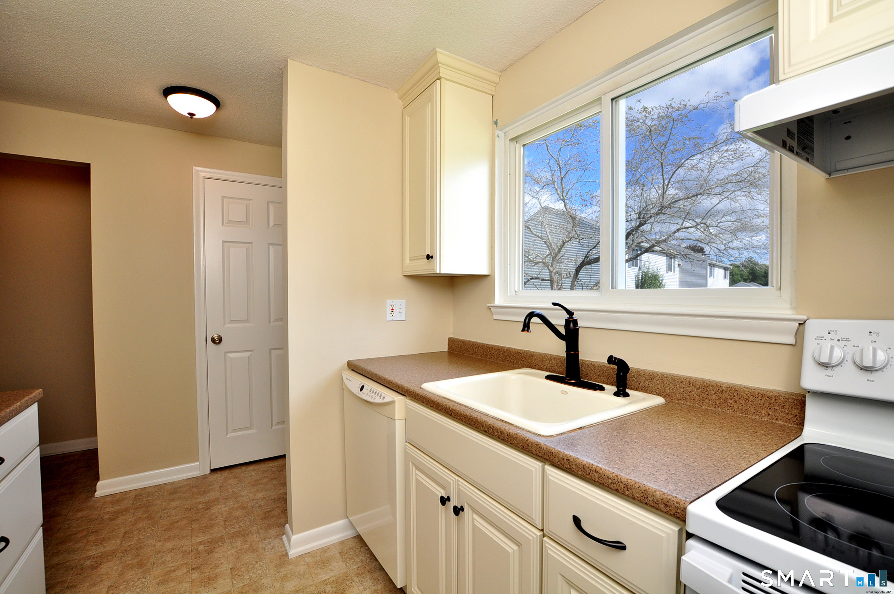 16 Seymour Road East Granby CT 06026