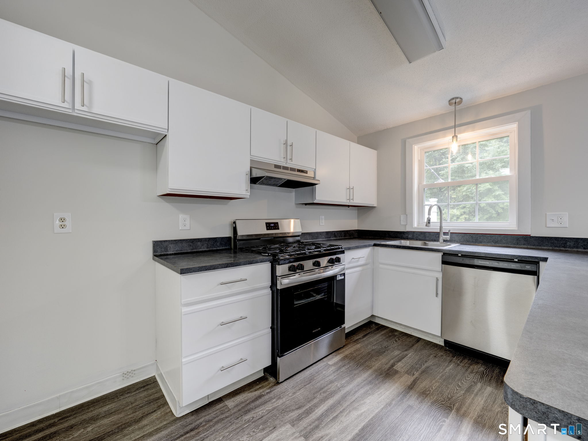41 Tamarack Drive Bloomfield CT 06002