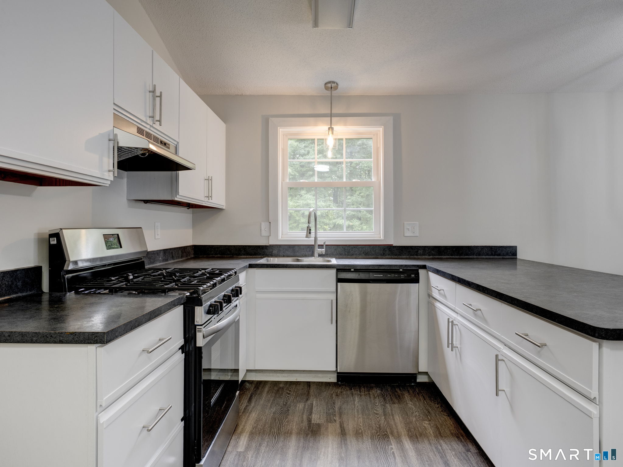 41 Tamarack Drive Bloomfield CT 06002